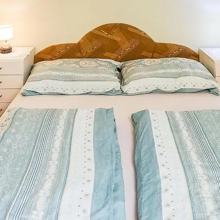 Amazing In W/ 2 Bedrooms *